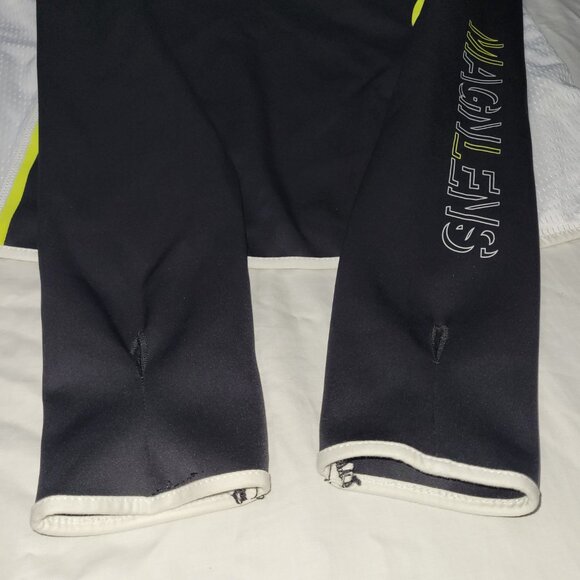 MagnLens Active Hoodie Black and White Long Sleeve Thumbholes Mesh Panels Logo - Picture 5 of 12